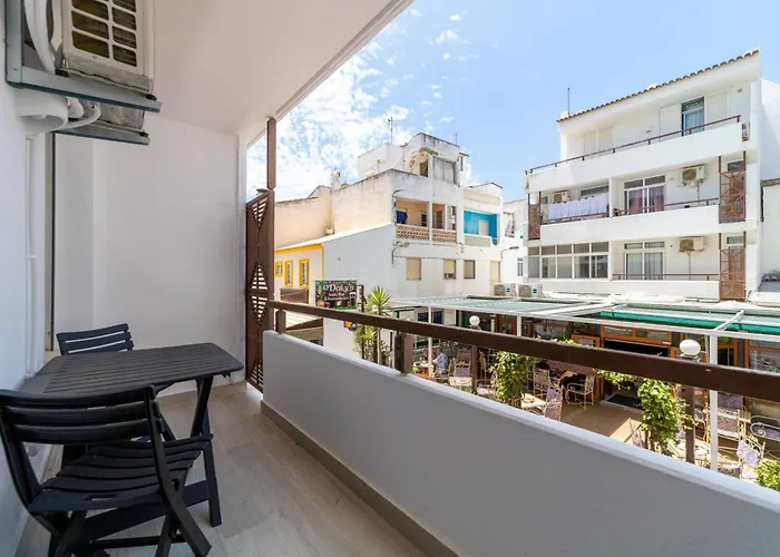 Апартаменты Downtown - Be By Hellovacations *