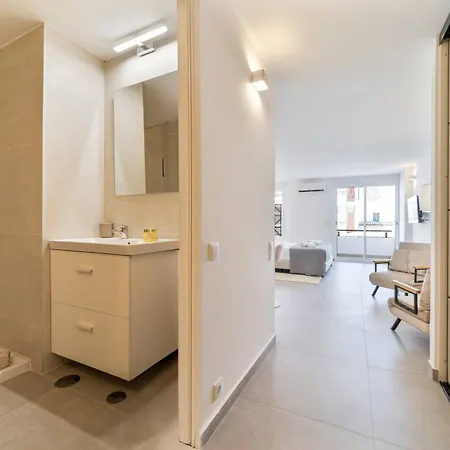 Apartman Downtown - Be By Hellovacations